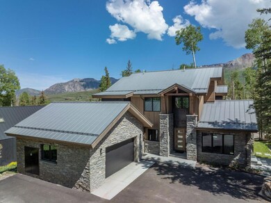 Beautiful Mountin Setting