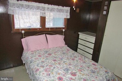 3819 Creekside Dr, Chambersburg, PA 17202 - photo 6