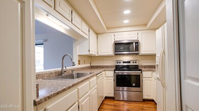 5136 N 31st Place unit 631, Phoenix, AZ 85016 - photo 5