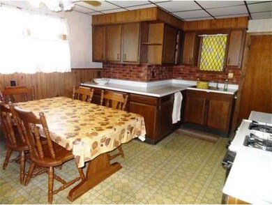 45 Garfield Ave, Medford, MA 02155 - photo 5