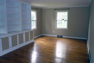 856 Old Farm Rd, Columbus, OH 43213 - photo 3