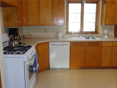 521 Ward Rd, North Tonawanda, NY 14120 - photo 5