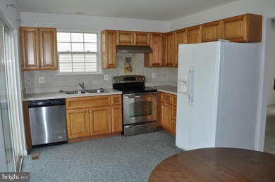 24 Kwanzan St, Taneytown, MD 21787 - photo 6