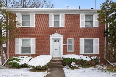 9259 W Outer Dr, Detroit, MI 48219 - photo 4