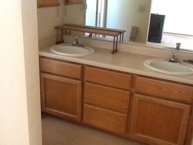 Master bath, double sinks