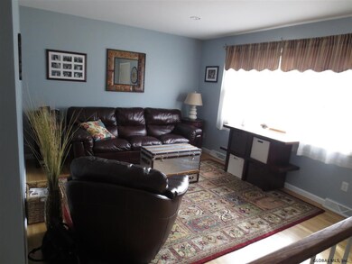 11 Valley View Dr, Glenmont, NY 12077 - photo 3