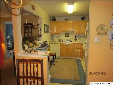 310 Wedgewood Cir, Belford, NJ 07718 - photo 6