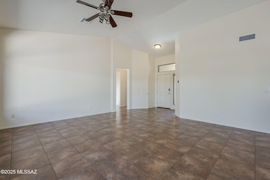 1781 E Redstart Rd, Green Valley, AZ 85614 - photo 6