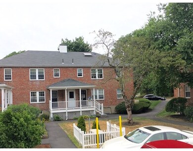 35 Hammond Pond Pkwy unit 1, Chestnut Hill, MA 02467 - photo 3