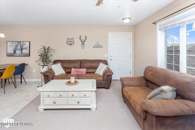 03-Living Room_IMG_9870