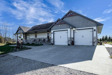 N2636 Sumac Rd, Pulaski, WI 54162 - photo 2