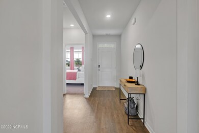 3306HemlockWay-03