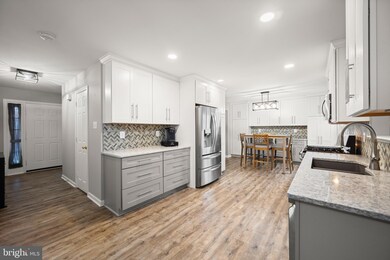 7475 Brandenburg Cir, Sykesville, MD 21784 - photo 5