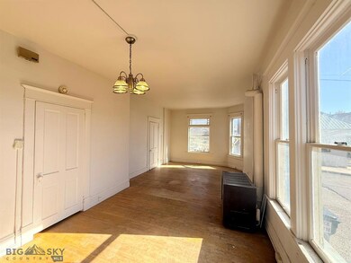 207 S Crystal St, Butte, MT 59701 - photo 4