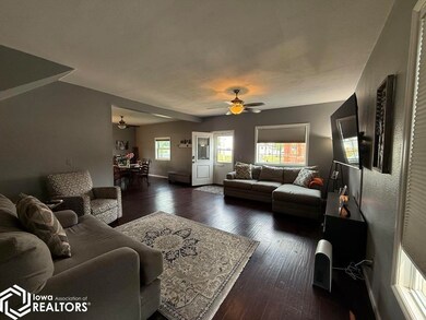 1112 S 16th St, Centerville, IA 52544 - photo 5