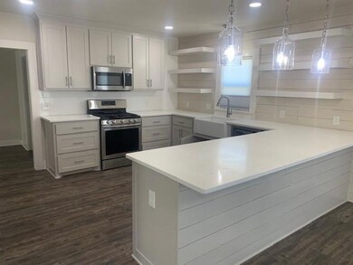 103 W Saunders St, Decatur, TX 76234 - photo 3