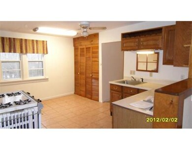 86 Turnpike Rd unit 2, Turners Falls, MA 01376 - photo 4