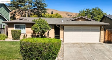 3555 Laurant Way, San Jose, CA 95132 - photo 2