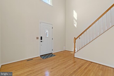 16963 Cass Brook Ln, Woodbridge, VA 22191 - photo 3