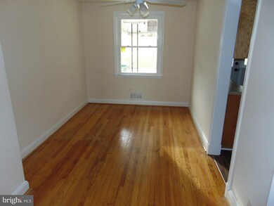 588 Lucia Ave, Baltimore, MD 21229 - photo 7