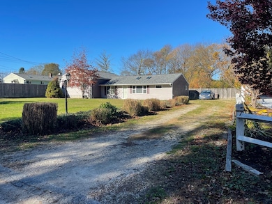 14 Glendale Ave, Tiverton, RI 02878 - photo 3