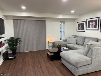 751 Summer Ave unit 1D, Newark, NJ 07104 - photo 3