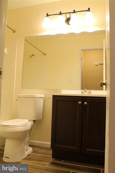 11300 Corinthian Ct, Germantown, MD 20876 - photo 2