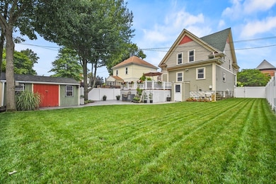 11 Huttleston Ave, Fairhaven, MA 02719 - photo 5