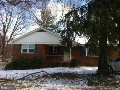 10703 Lake Jackson Dr, Manassas, VA 20111 - photo 2