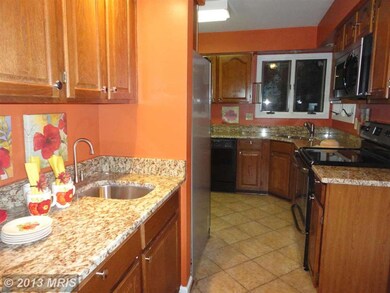 21 Leatherleaf Ct, Gaithersburg, MD 20878 - photo 5