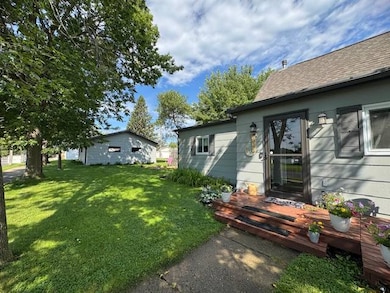 903 E 3rd St, Webster, SD 57274 - photo 5