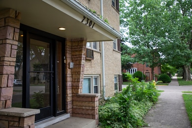 7301 Dixon St unit 5, Forest Park, IL 60130 - photo 2