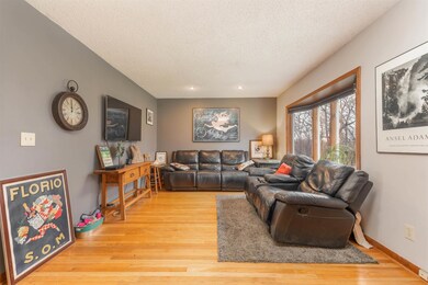 1611 Patterson Ln, Cedar Falls, IA 50613 - photo 4