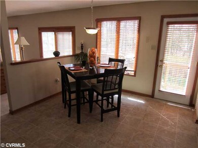Kitchen - Eat-in Area of Kitchen offers Large wind