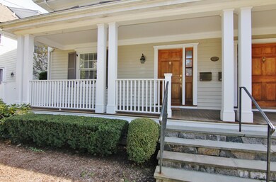 120 E Elm front left side
