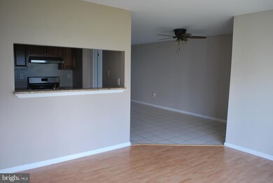 236 Loring Ct unit 236, Sewell, NJ 08080 - photo 4