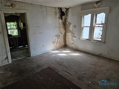 1338 Pinewood Ave, Toledo, OH 43607 - photo 2