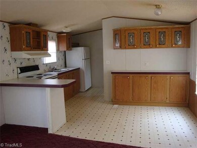 2759 Bethel Lucas Rd, Asheboro, NC 27205 - photo 2