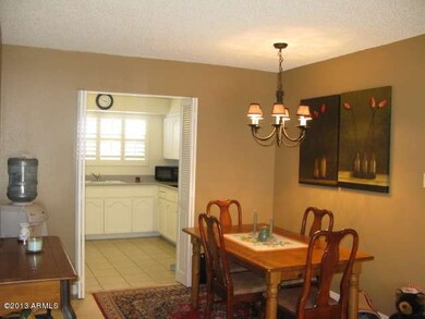 Kitchen & Dining Area