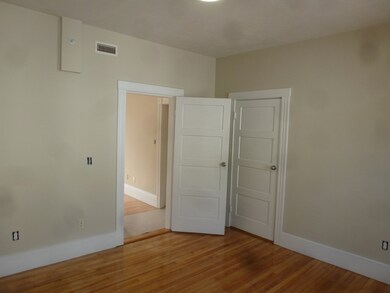 630 Pleasant St unit 2, Worcester, MA 01602 - photo 6