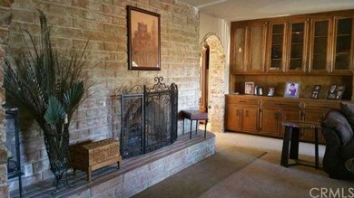 Double-sided Fireplace - Living Room