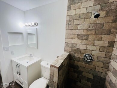 530 S Yarbrough Dr unit 2, El Paso, TX 79915 - photo 7