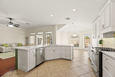 31802 Forest Oak Ln, Conroe, TX 77385 - photo 6