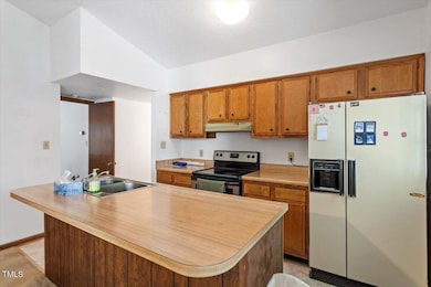 kitchen to hallway