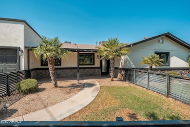 3002 E Glenrosa Ave, 07-15 - 15