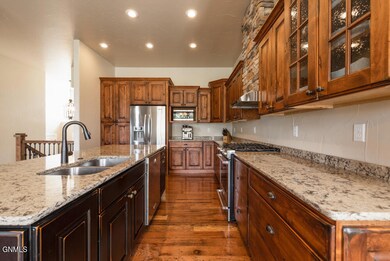 462 Napa Loop MLS-19