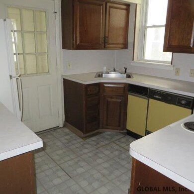 866 Lancaster St, Albany, NY 12203 - photo 6