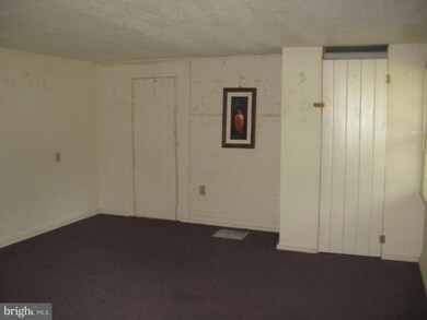 13473 Atkins Hollow Ln, Linden, VA 22642 - photo 2