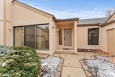 8051 Timbertree Way unit 4, West Chester, OH 45069 - photo 3