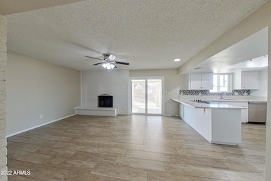 14010 N 42nd Dr Phoenix AZ-print-006-004